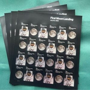 American permanent stamps landed on the moon in 2019, 5 editions, a total of 100